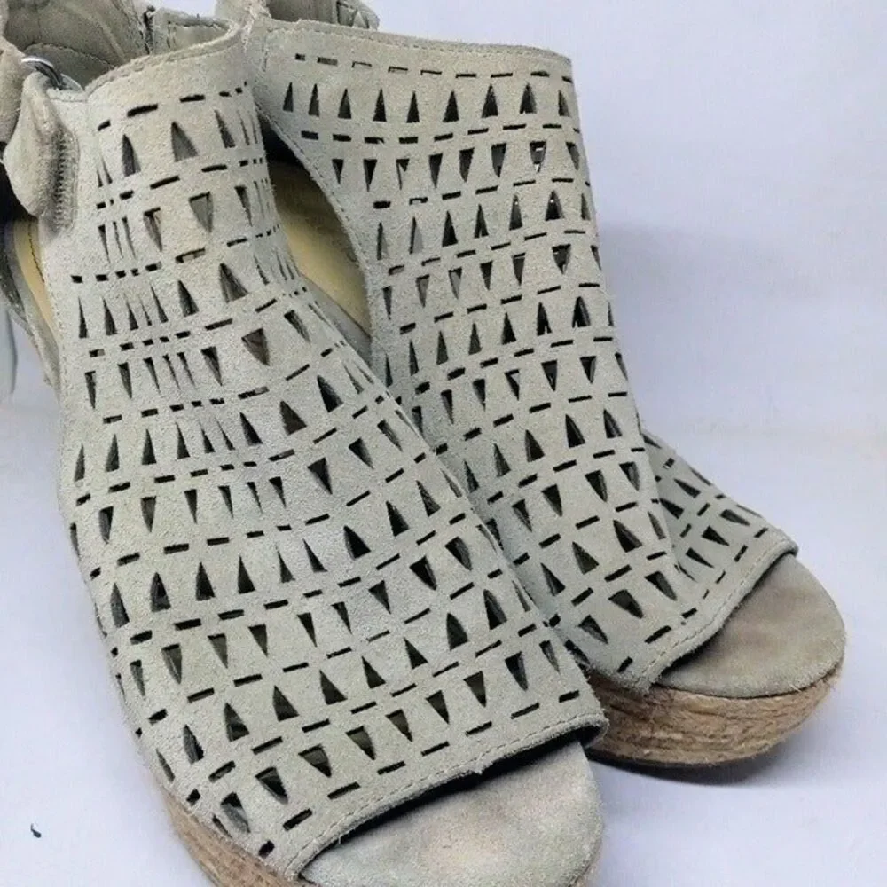 Marc Fisher Helina Size 9M Suede Espadrille Wedges-Taupe-Laser Cut-Peep Toe-Boho